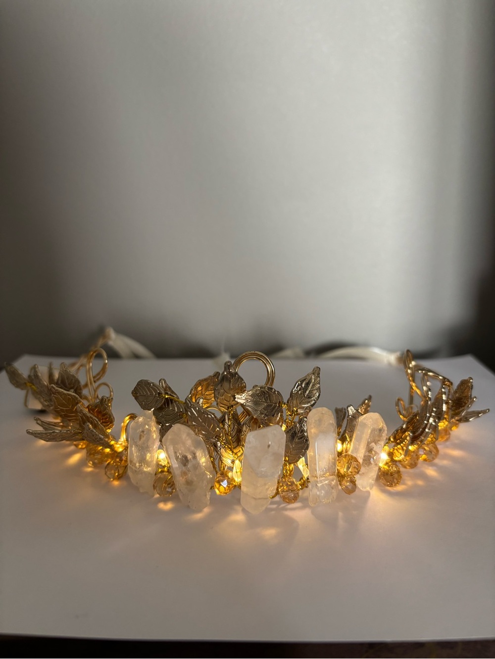 Yean Light Up Fairy Queen Crown Leaf Gold Led Headpiece Headband for Women